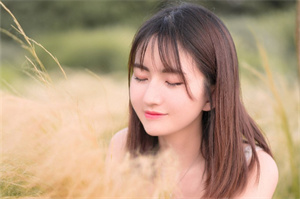 上海花千坊：在上海社交场合中如何有效表达情绪